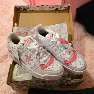 Adidas Kids White and Pink Graphic Sneakers